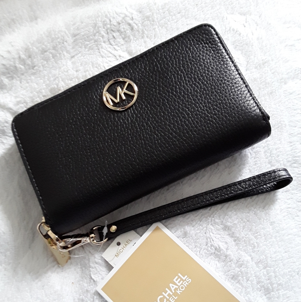 Michael Kors Wristlet